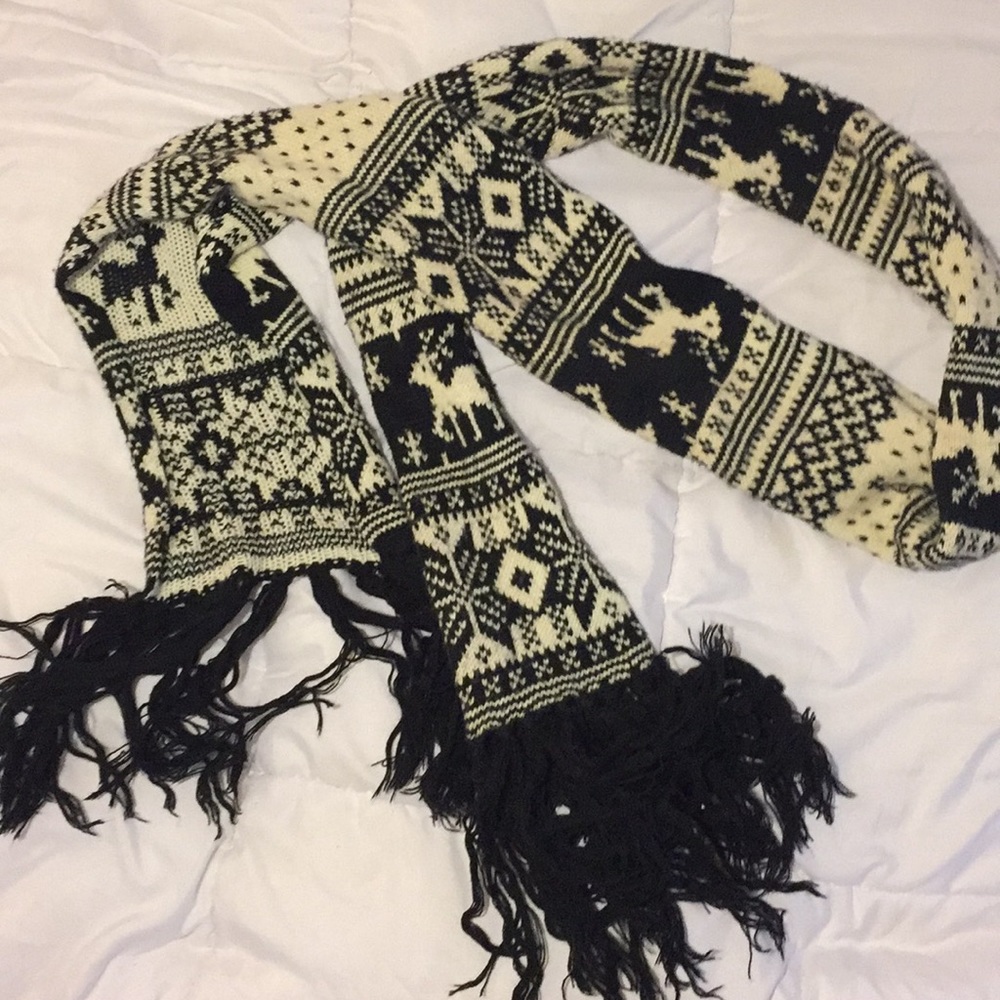 Winter print scarf